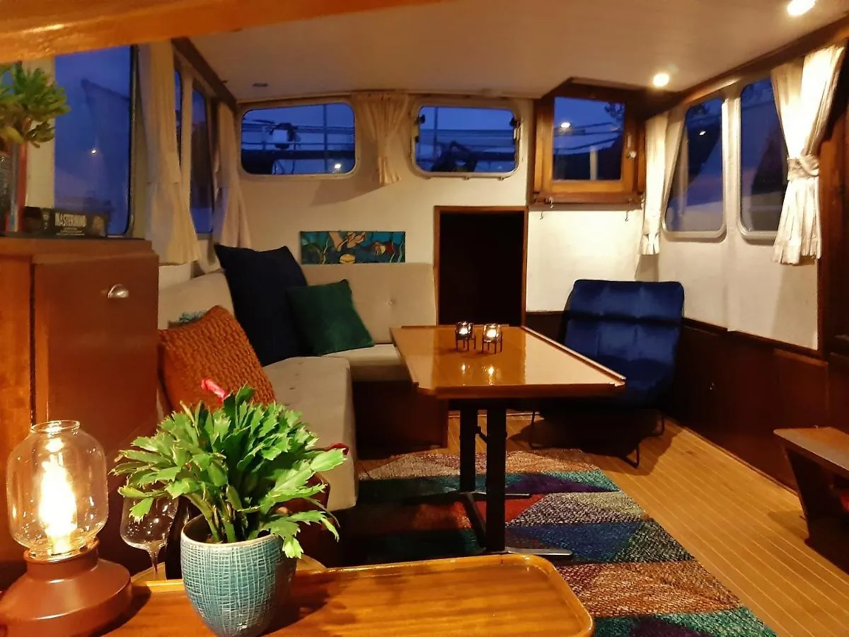 Botel Motor Yacht Almaz Hotel Amsterdam Netherlands