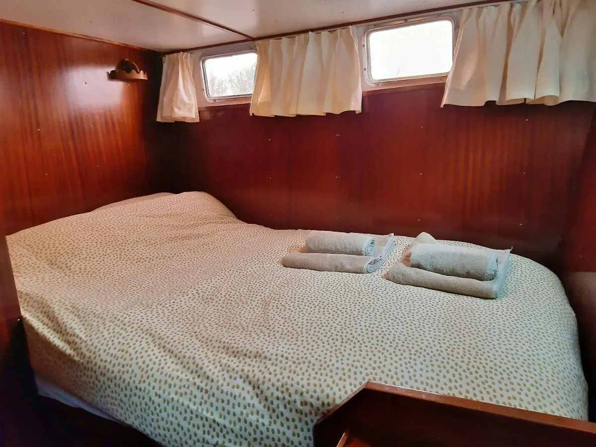 Botel Hotel Motor Yacht Almaz Amsterdam Paesi Bassi