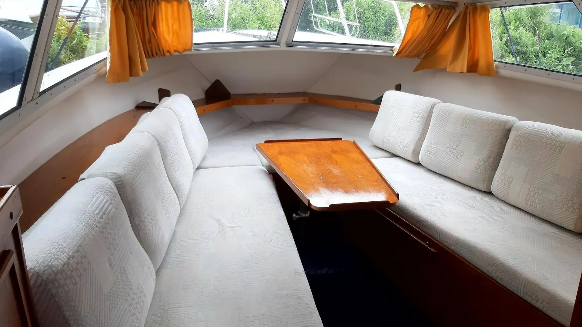 Motor Yacht Almaz Hotel Amsterdam
